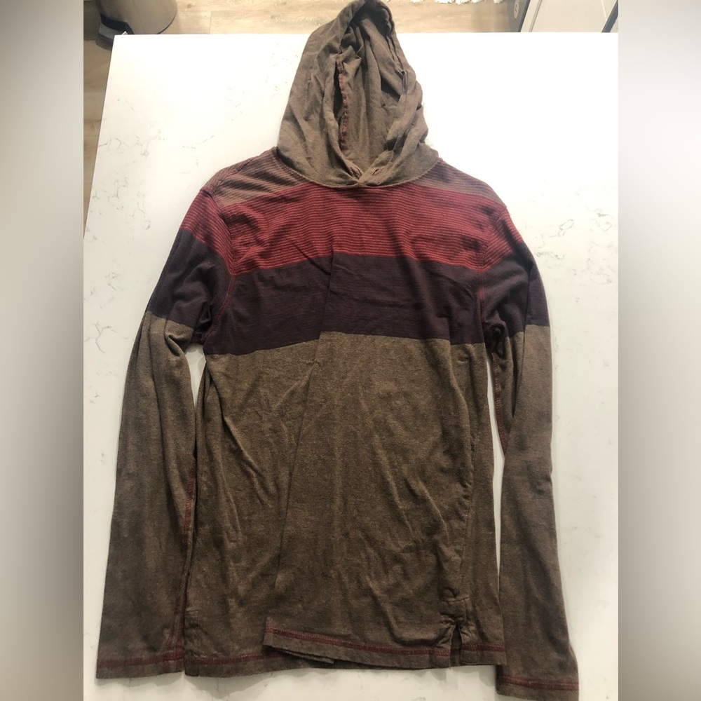 Arizona Jean Company Brown & Red Long sleeve Shirt jacket. Size Medium.